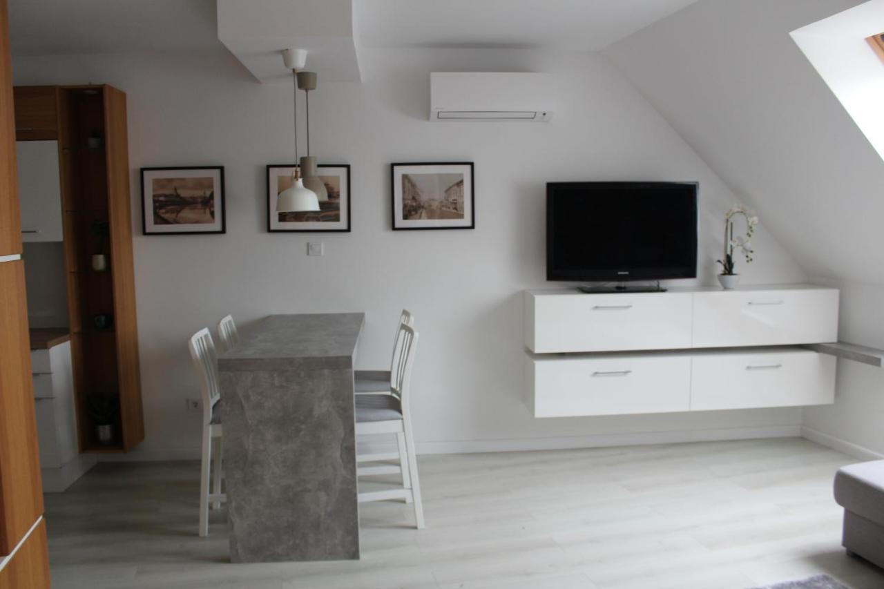 Quelle-Apartman Győr Zewnętrze zdjęcie