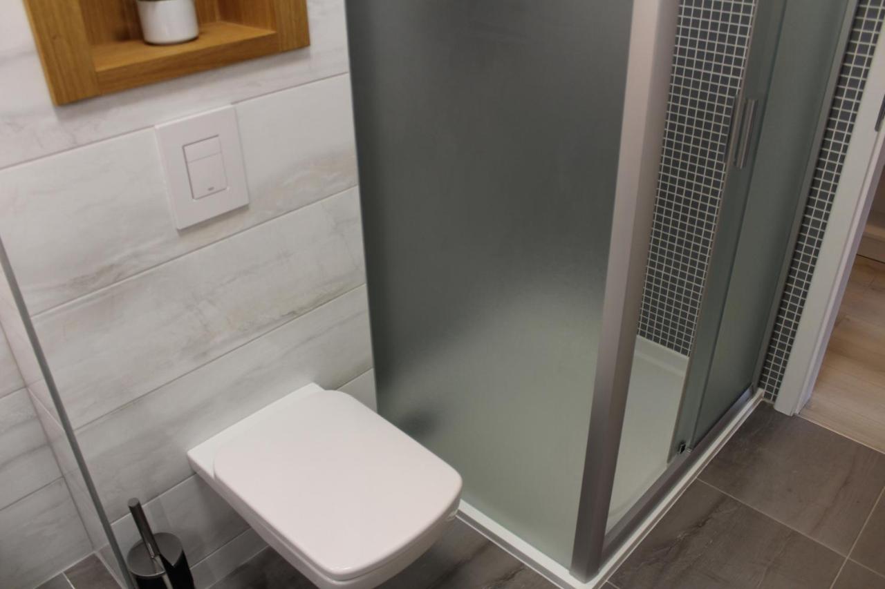 Quelle-Apartman Győr Zewnętrze zdjęcie