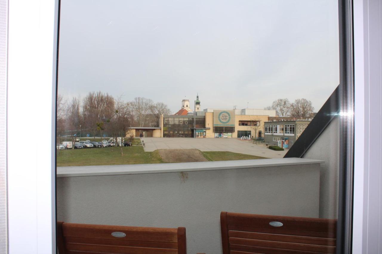 Quelle-Apartman Győr Zewnętrze zdjęcie